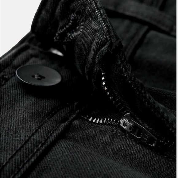 Zara Slim Fit Relaxed Leg High-waisted jeans with back patch pocket size 6 - Picture 6 of 13